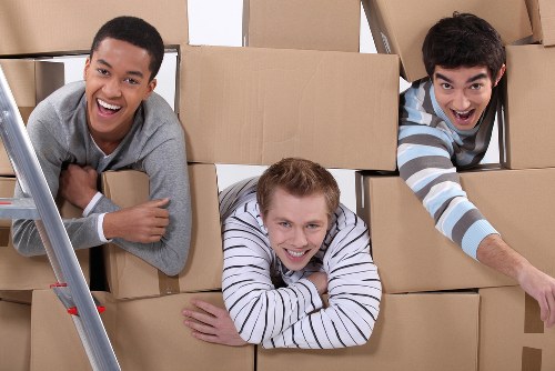 Storage Haringey professional moving team in action
